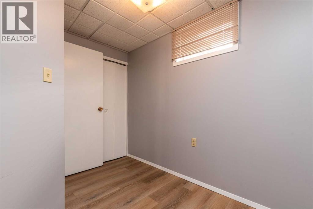 3408 52 Avenue Property Photo 24