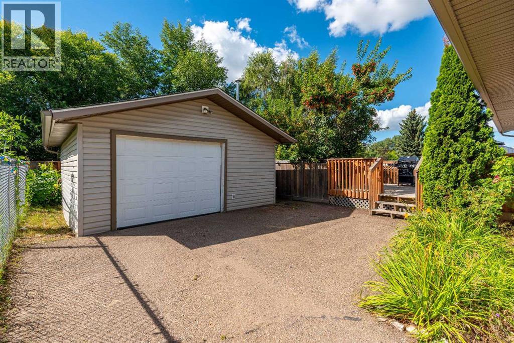 3408 52 Avenue Property Photo 30