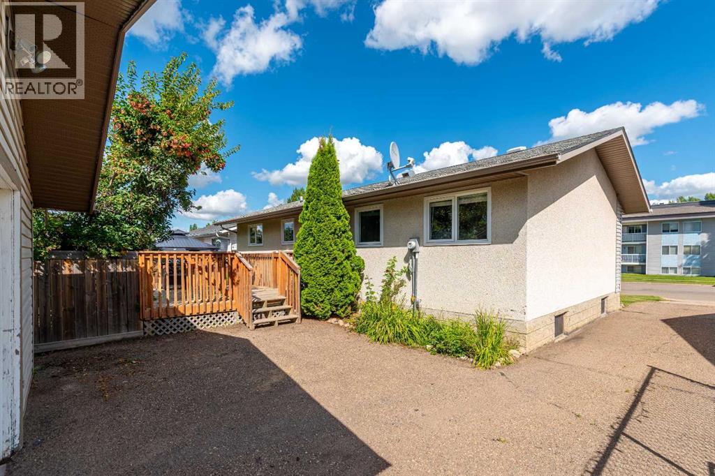 3408 52 Avenue Property Photo 31