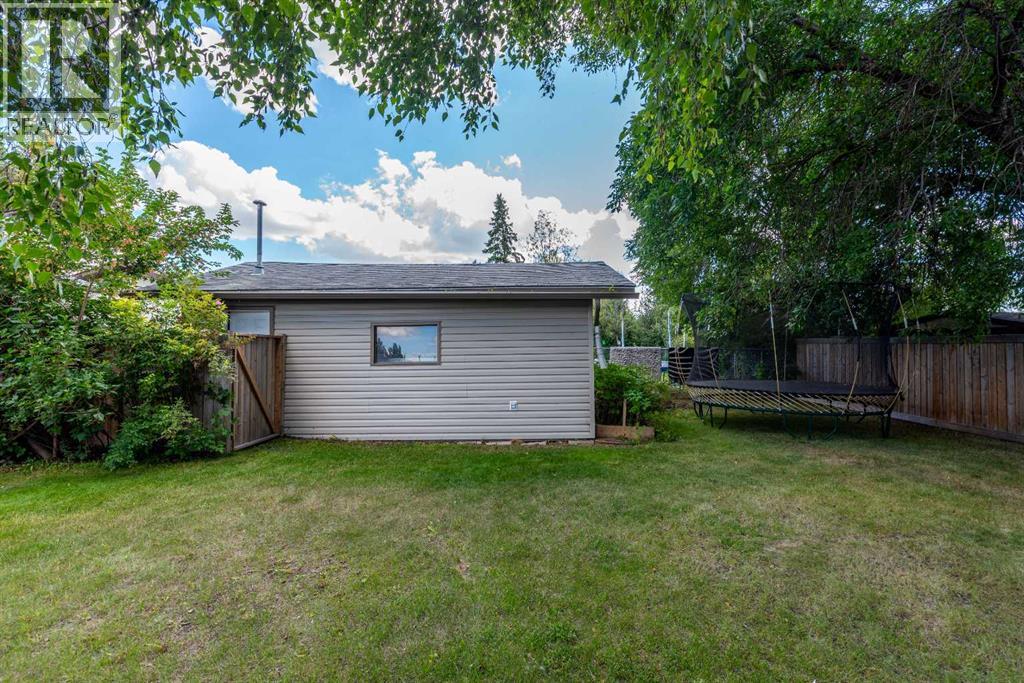 3408 52 Avenue Property Photo 37