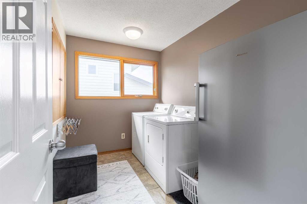 130 Chippewa Crescent W Property Photo 18