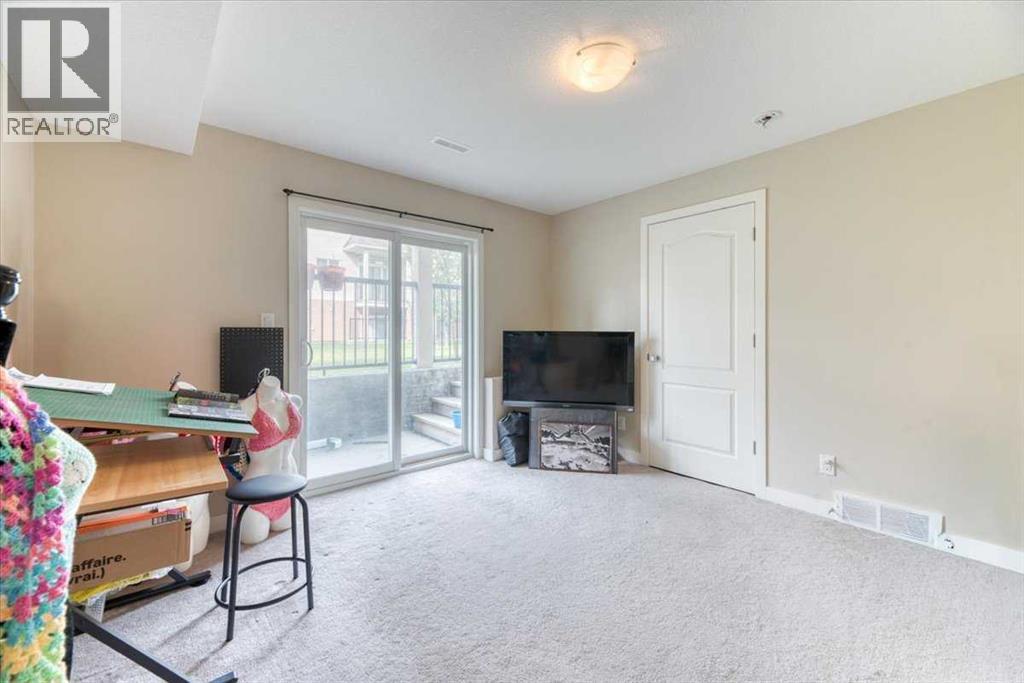 318 Strathcona Circle Property Photo 23