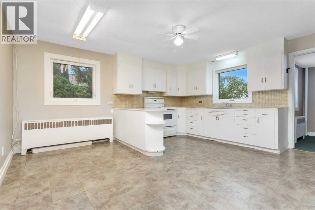5020 51 Street Property Photo 6