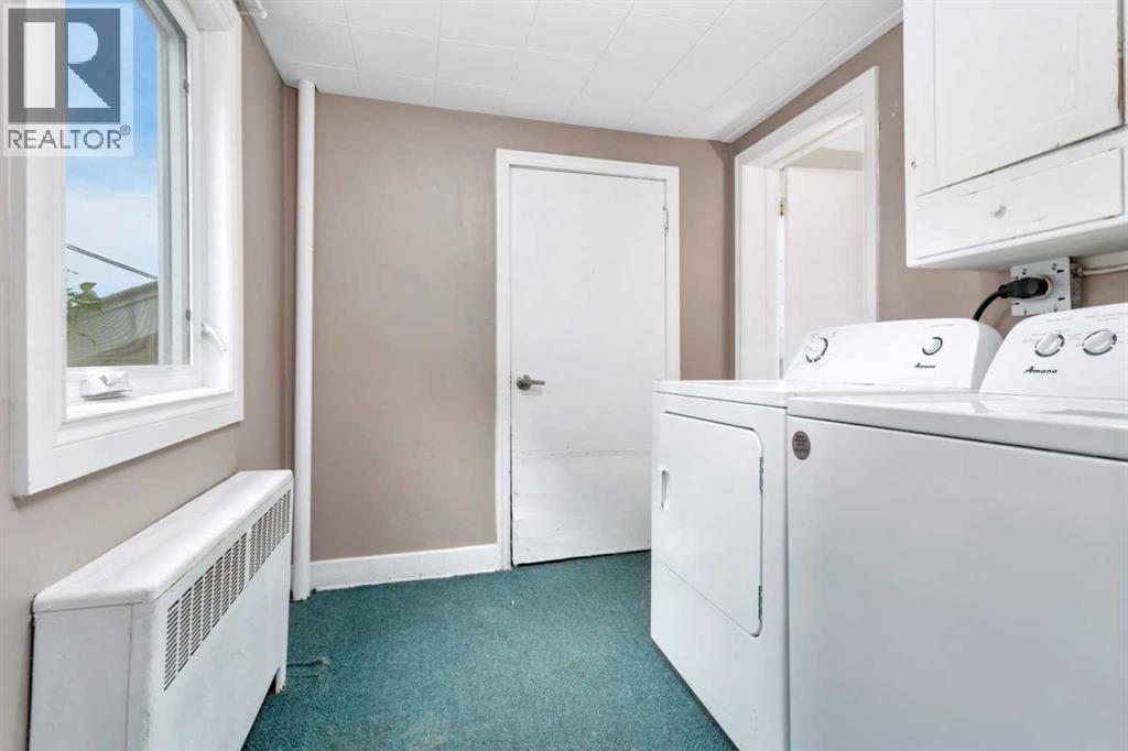 5020 51 Street Property Photo 8