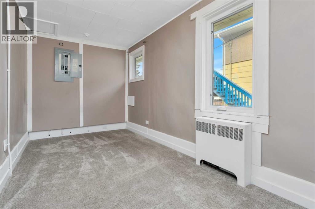 5020 51 Street Property Photo 12