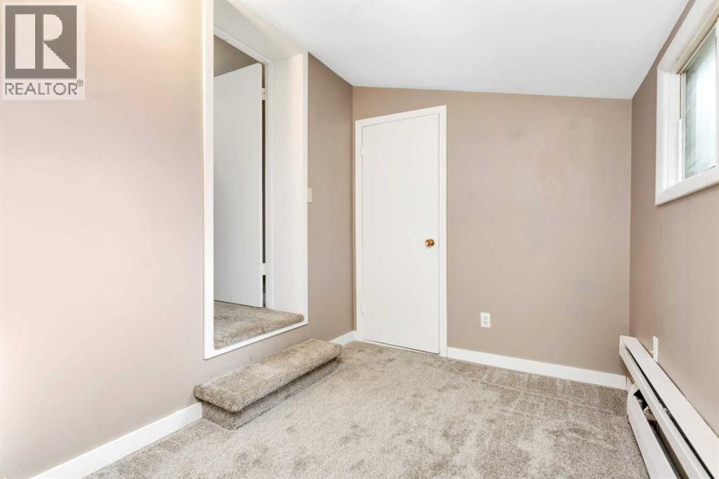 5020 51 Street Property Photo 15