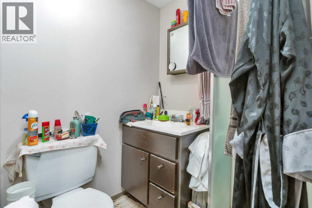 5020 51 Street Property Photo 39