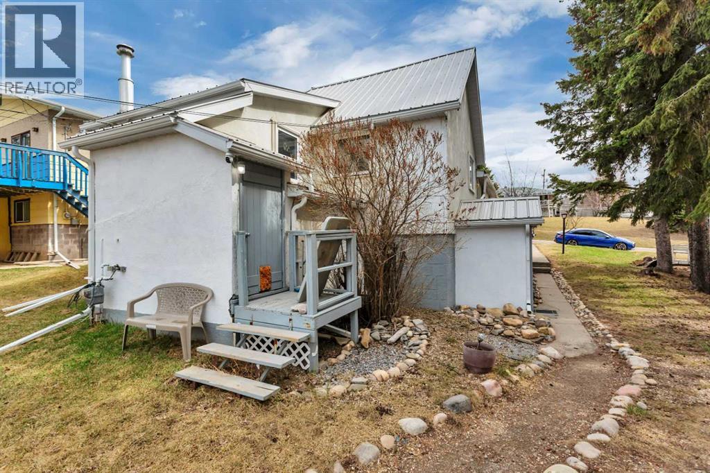5020 51 Street Property Photo 43