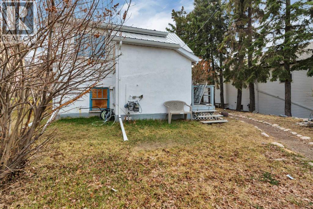 5020 51 Street Property Photo 44