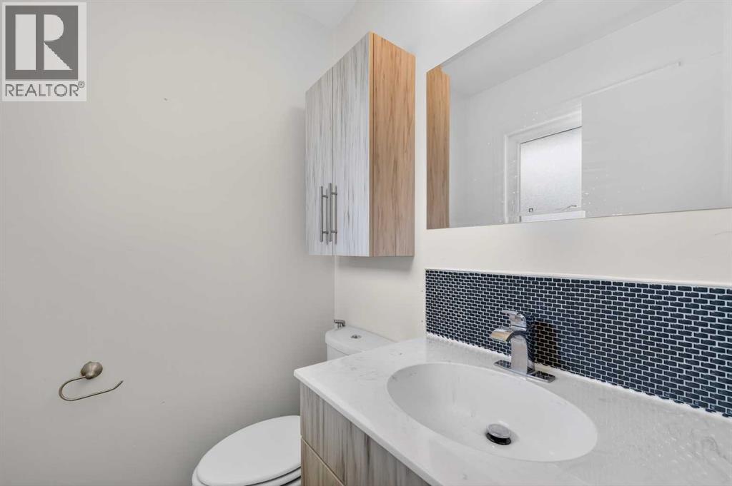 5835 28 Avenue Ne Property Photo 24