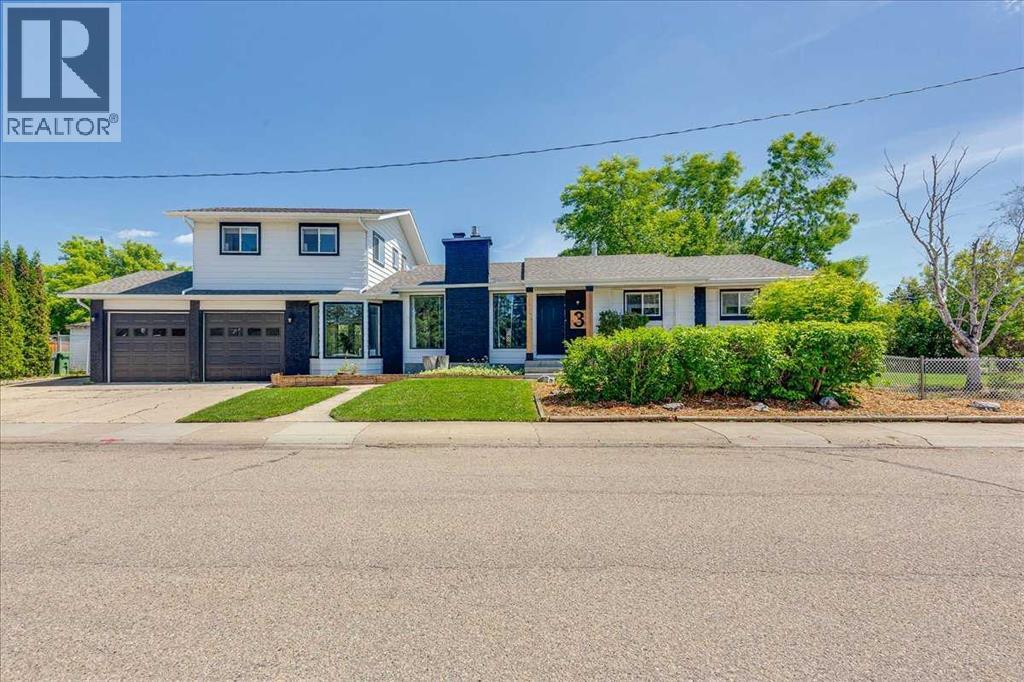 3 Armstrong Close Property Photo 2