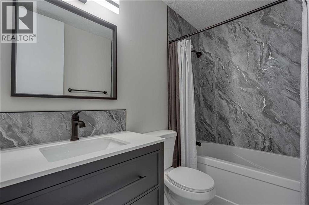 3 Armstrong Close Property Photo 21