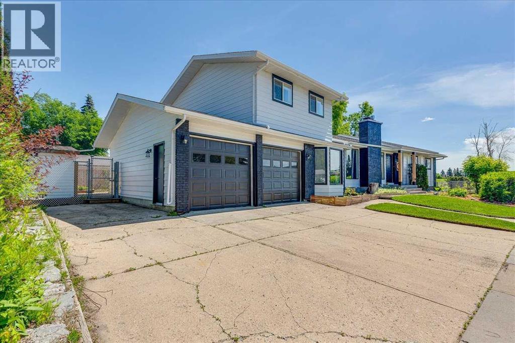 3 Armstrong Close Property Photo 44