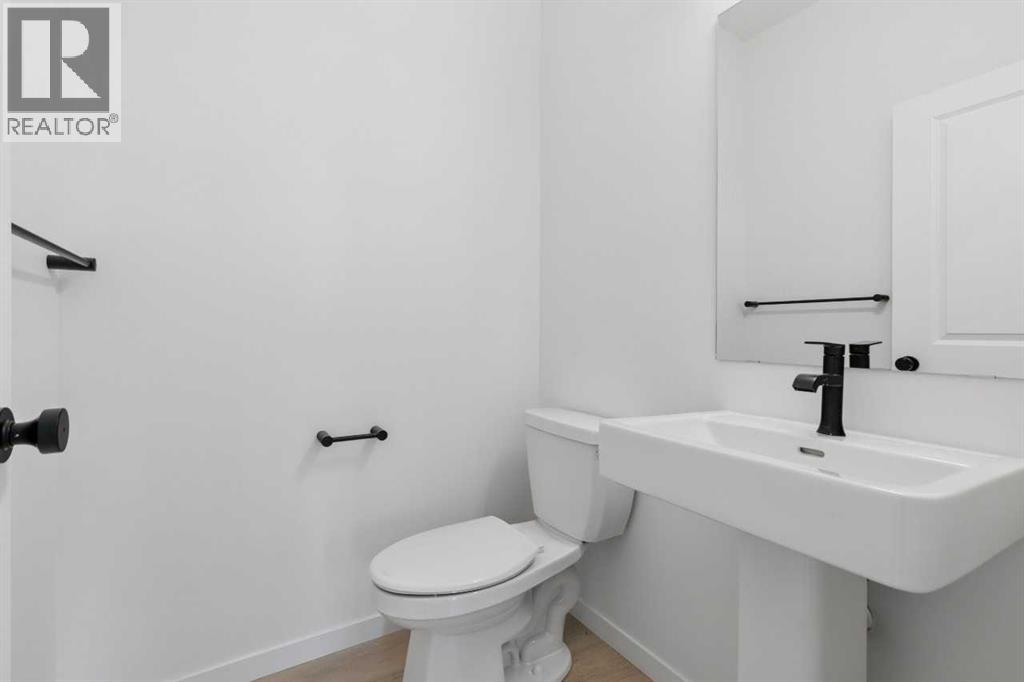 82 Bartlett Row Se Property Photo 4
