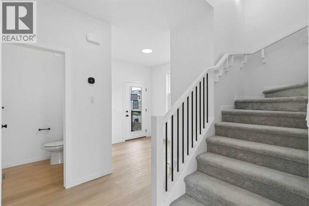 82 Bartlett Row Se Property Photo 6