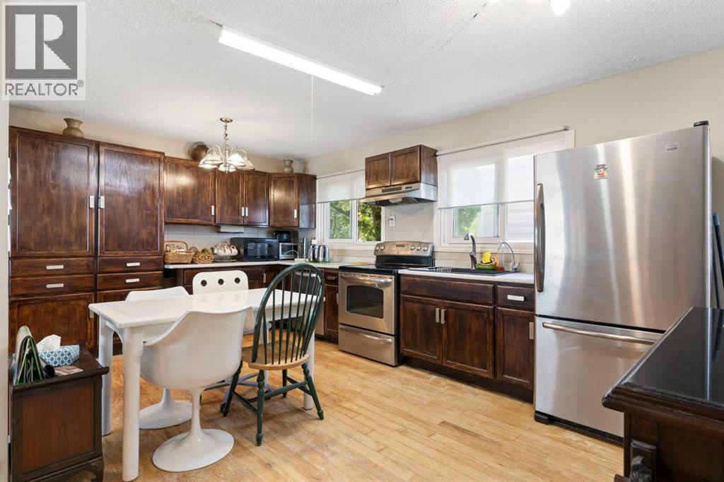 87 Hillgrove Drive Sw Property Photo 8