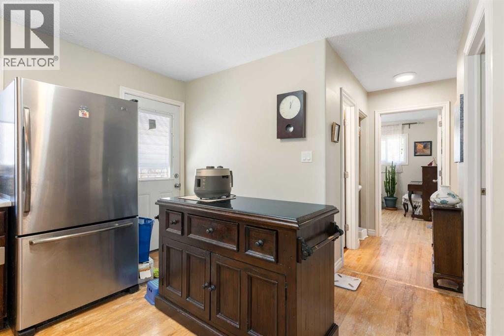87 Hillgrove Drive Sw Property Photo 12