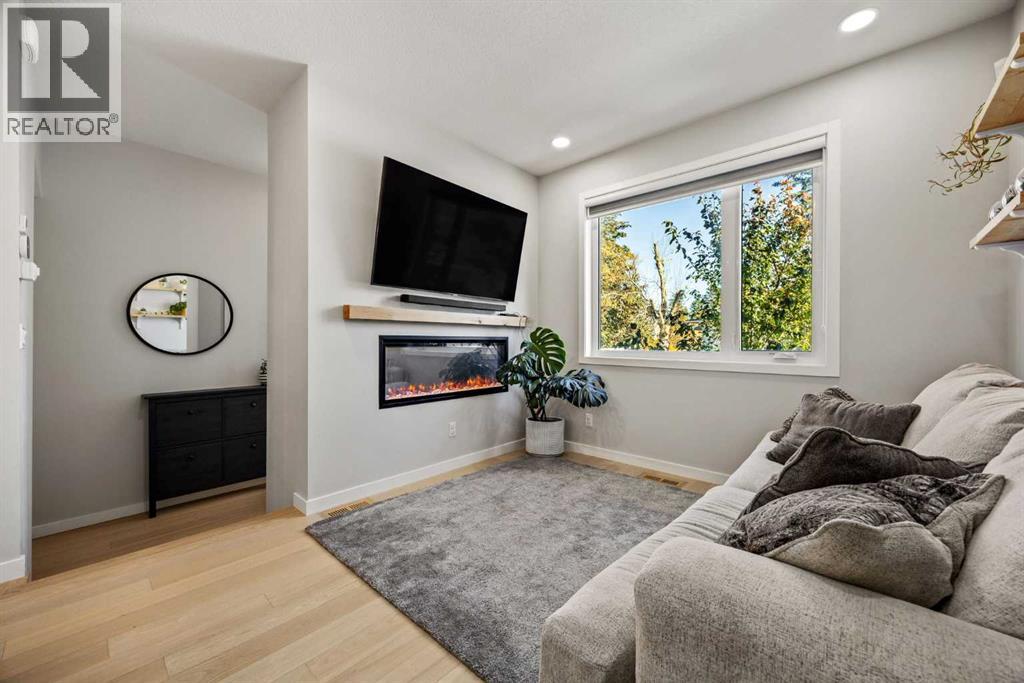 2127 12 Street Nw Property Photo 4