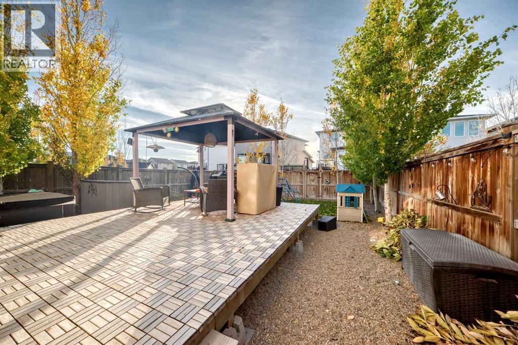 477 Moonlight Way W Property Photo 6