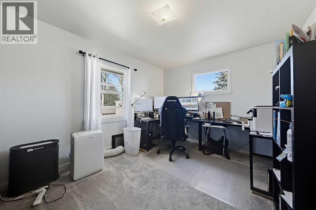 103 2 Street Se Property Photo 17