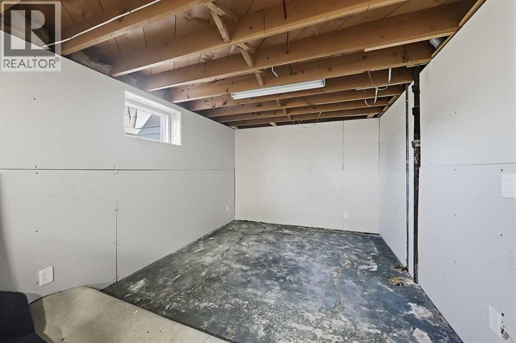 103 2 Street Se Property Photo 21