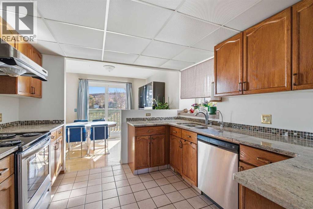 309 Sandringham Road Nw Property Photo 5