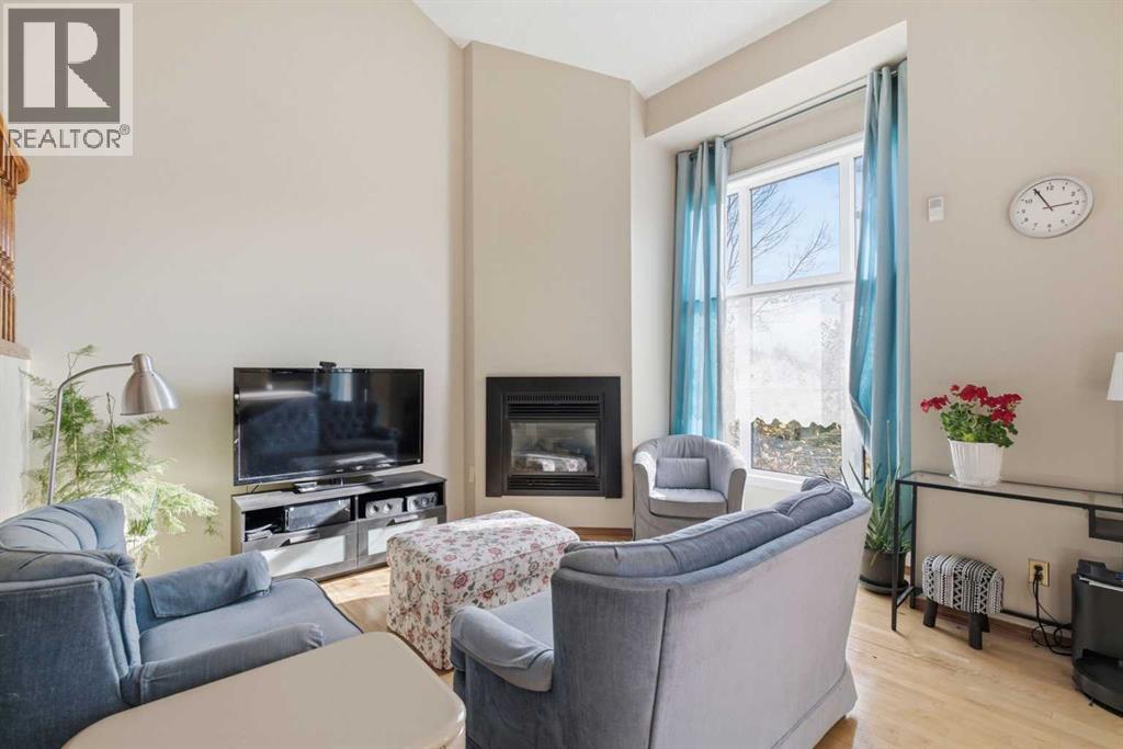 309 Sandringham Road Nw Property Photo 9
