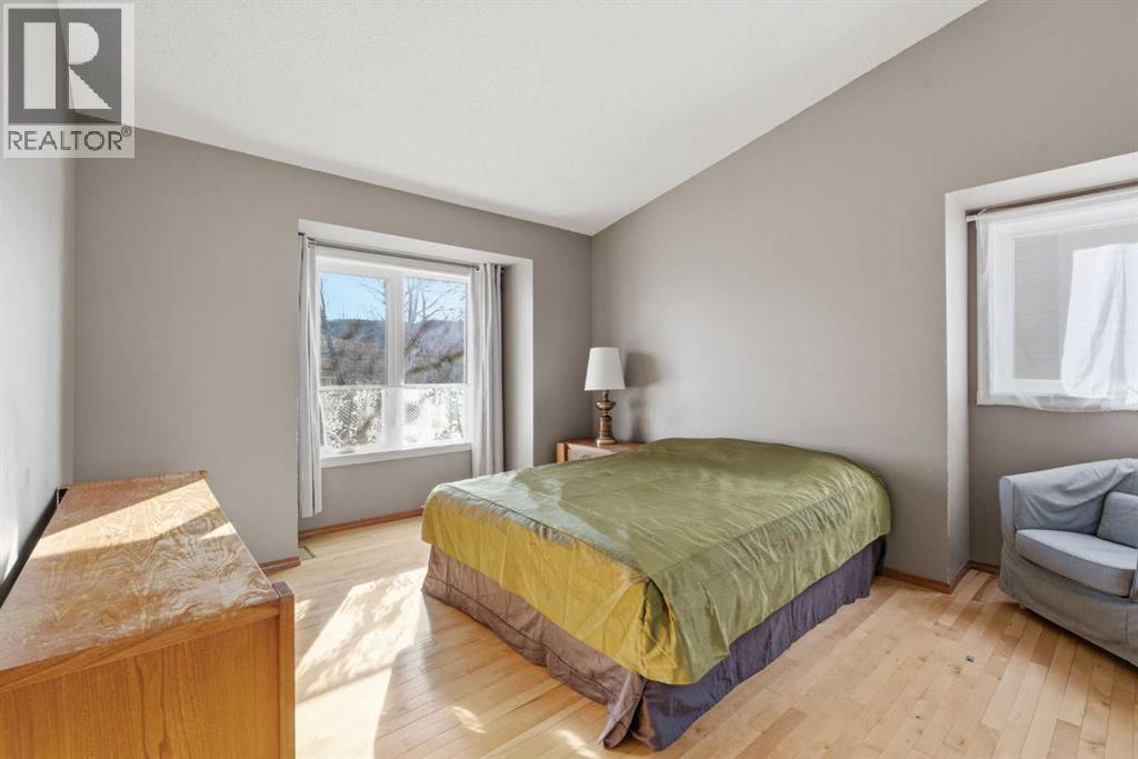 309 Sandringham Road Nw Property Photo 13