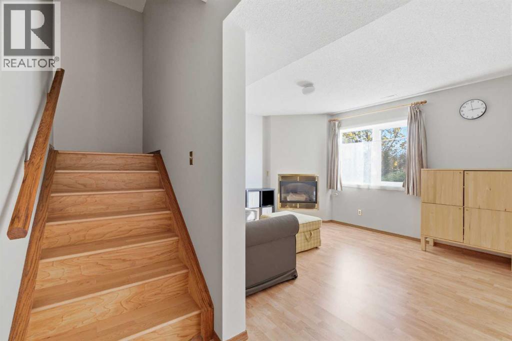 309 Sandringham Road Nw Property Photo 16