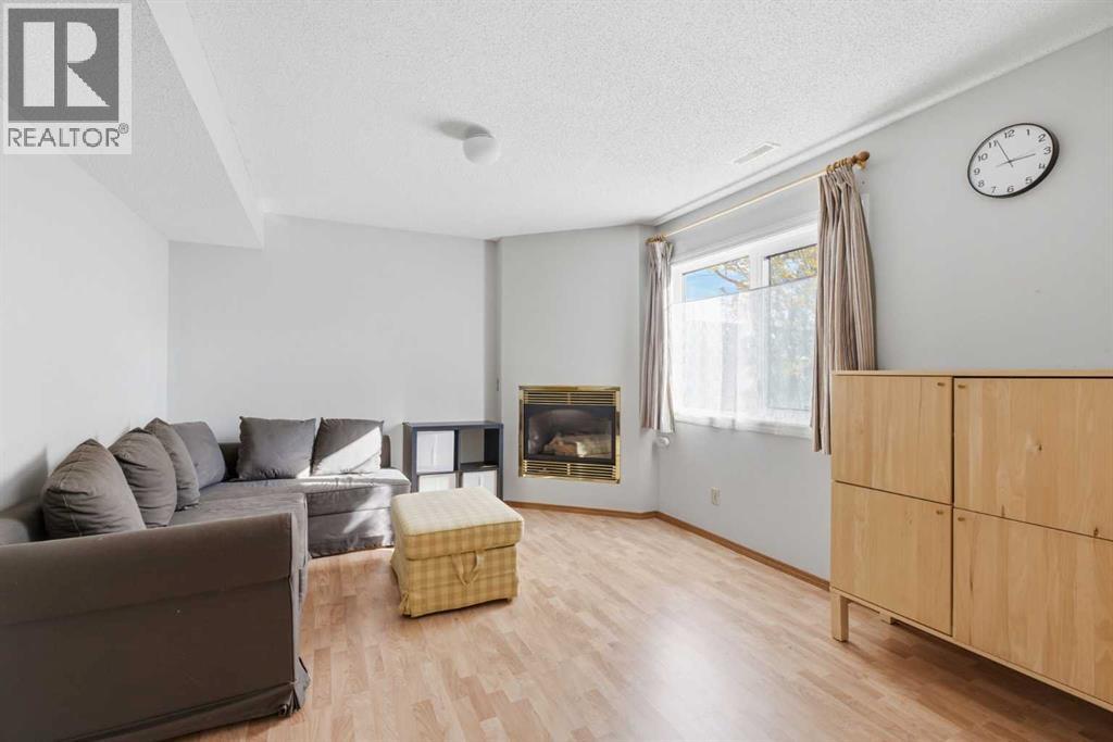 309 Sandringham Road Nw Property Photo 17
