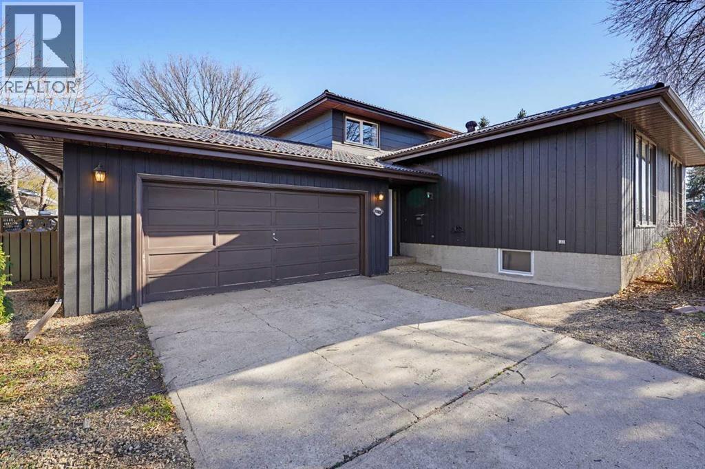 5103 60 Street Close Property Photo 2