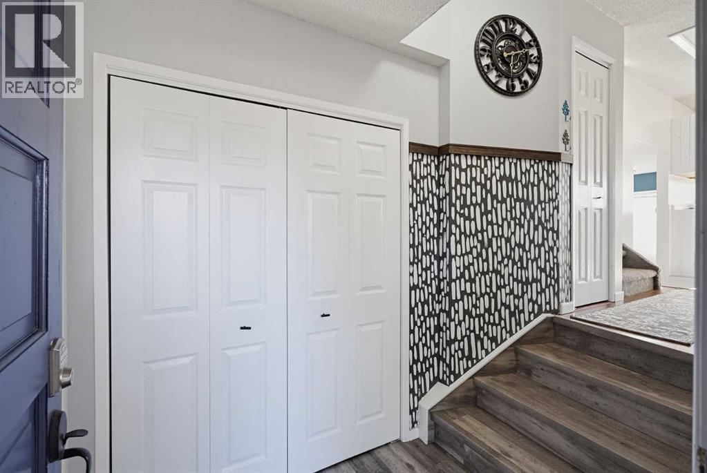 5103 60 Street Close Property Photo 7
