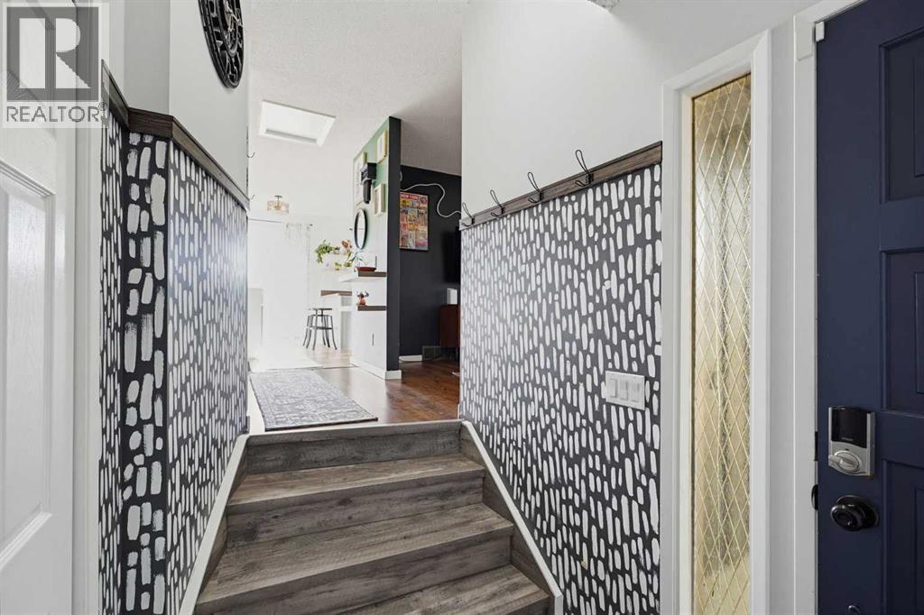 5103 60 Street Close Property Photo 8