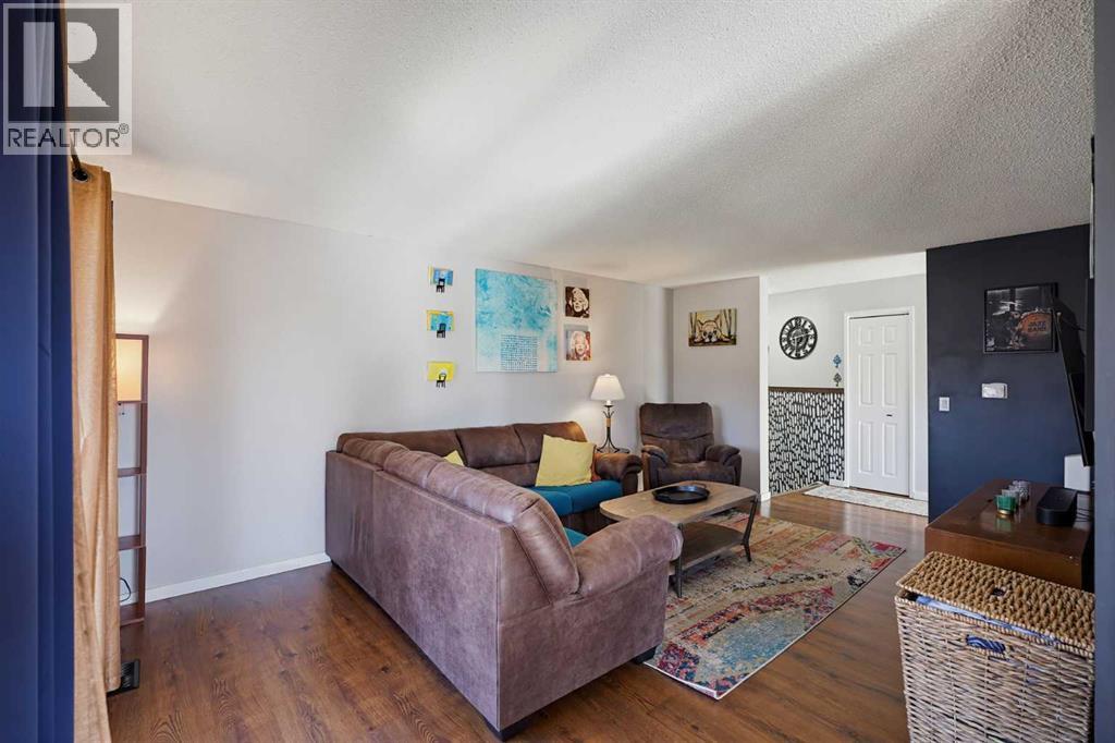 5103 60 Street Close Property Photo 10