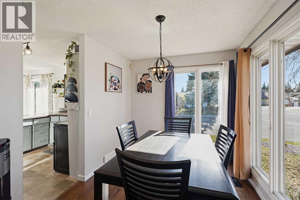 5103 60 Street Close Property Photo 11