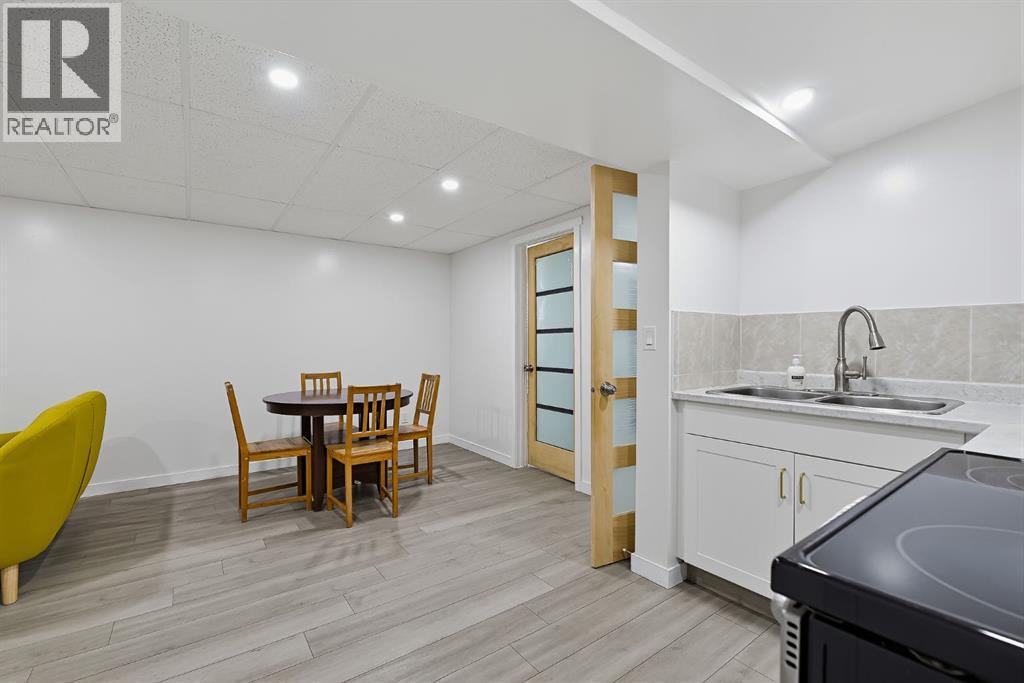 1303 Penedo Crescent Se Property Photo 26