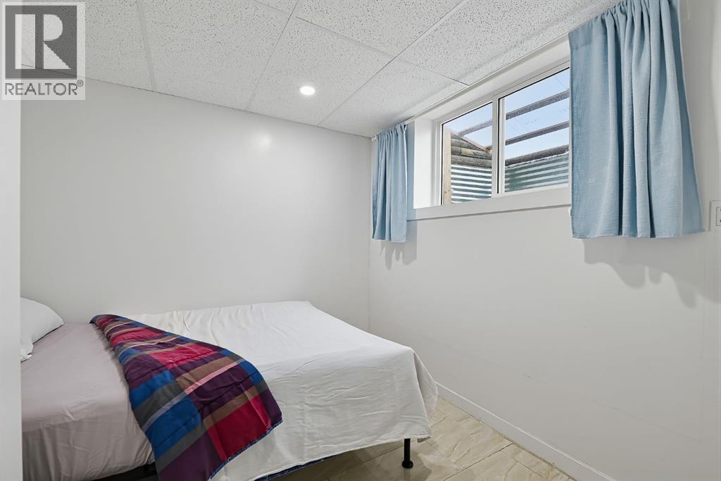 1303 Penedo Crescent Se Property Photo 29