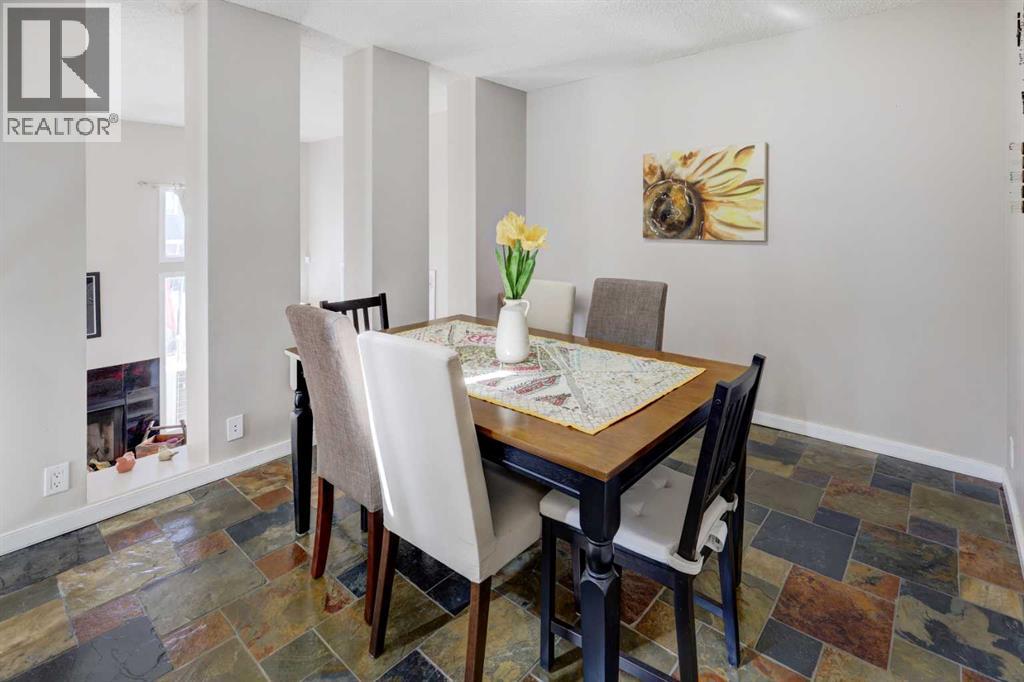 738 Queenston Terrace Se Property Photo 9