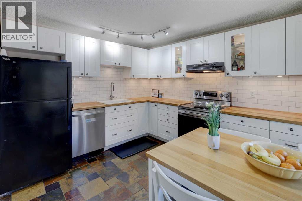 738 Queenston Terrace Se Property Photo 13