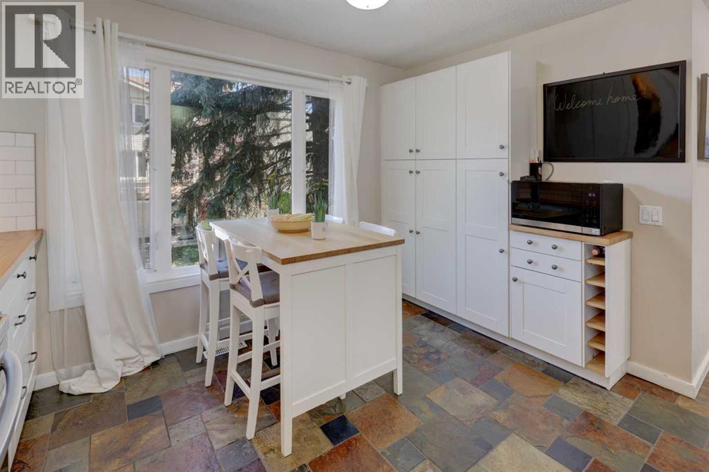 738 Queenston Terrace Se Property Photo 16