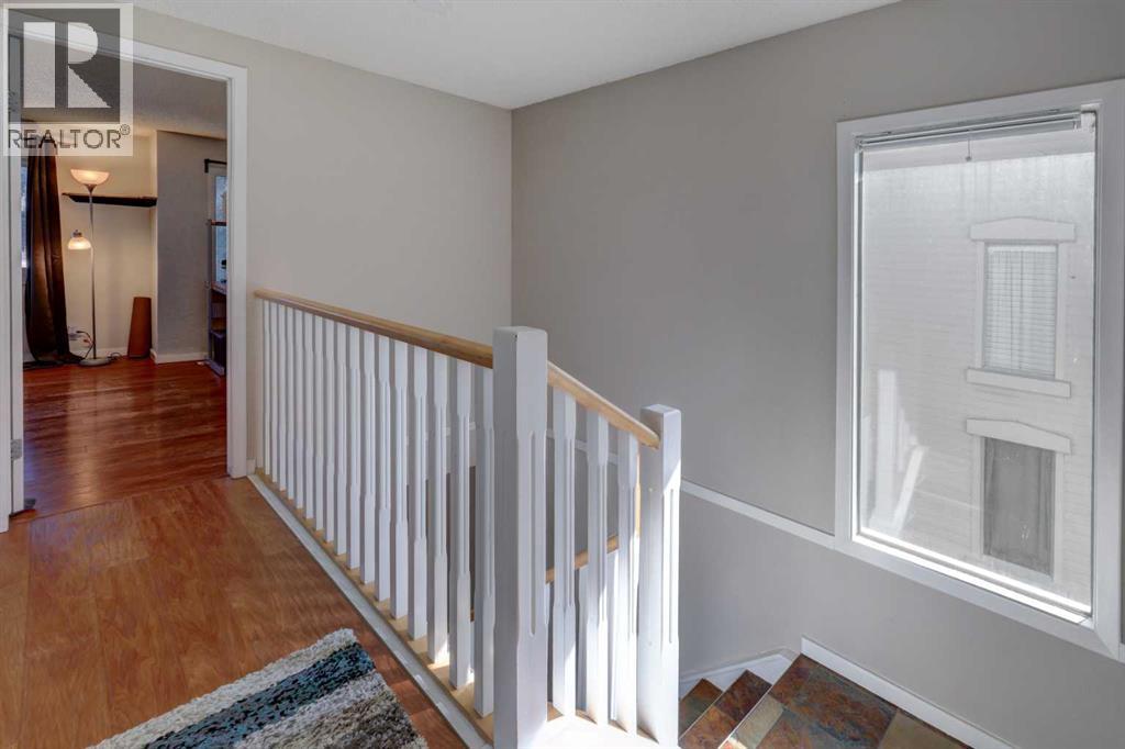 738 Queenston Terrace Se Property Photo 18