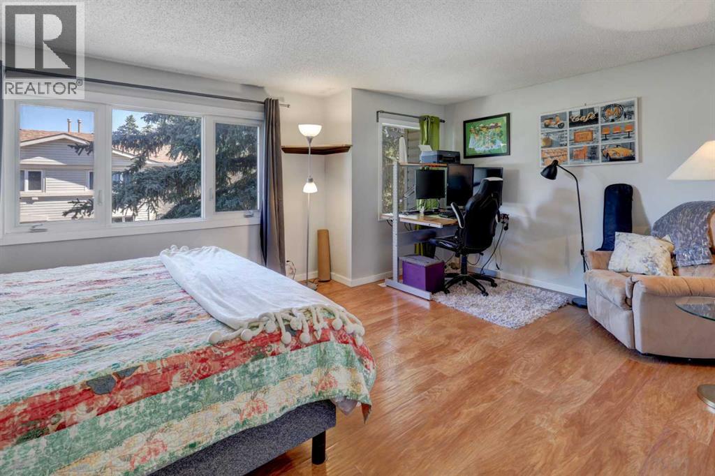 738 Queenston Terrace Se Property Photo 19