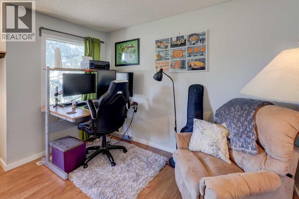 738 Queenston Terrace Se Property Photo 22