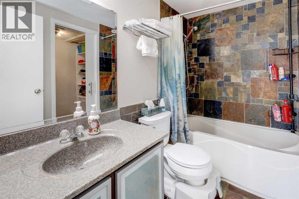 738 Queenston Terrace Se Property Photo 29
