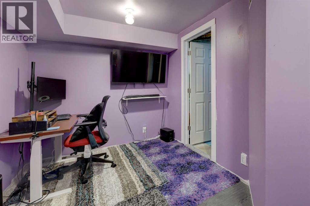 738 Queenston Terrace Se Property Photo 30