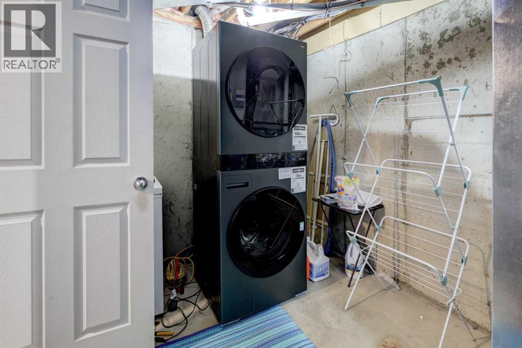 738 Queenston Terrace Se Property Photo 31