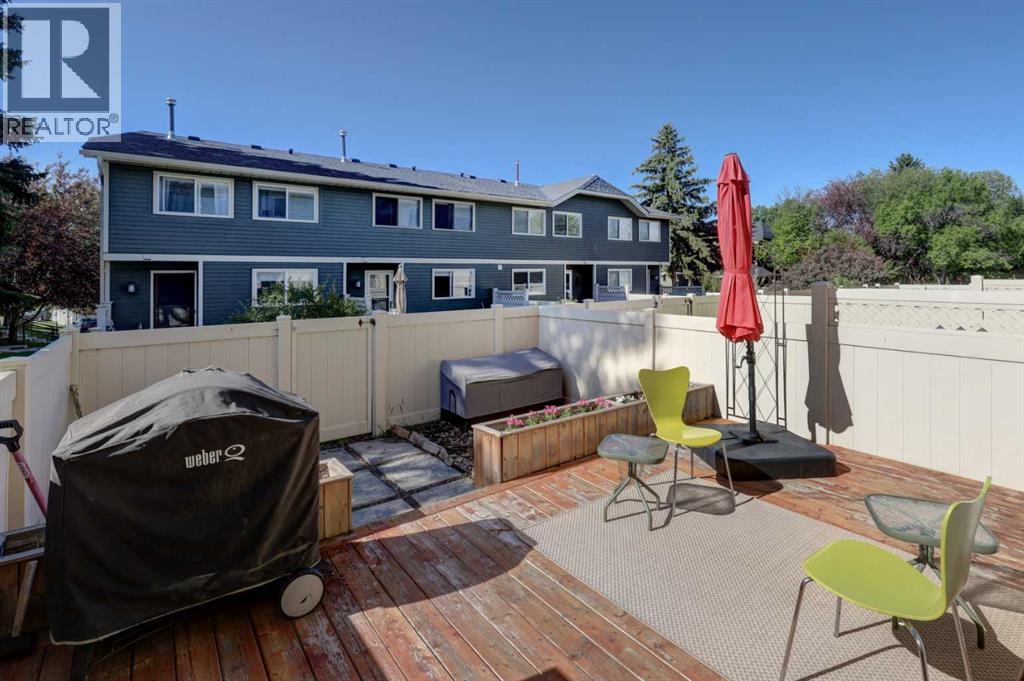 738 Queenston Terrace Se Property Photo 34