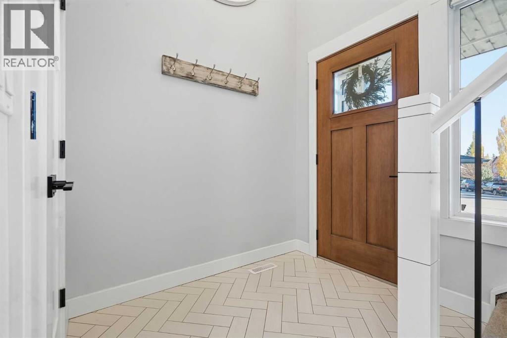 130 Chapman Close Se Property Photo 3