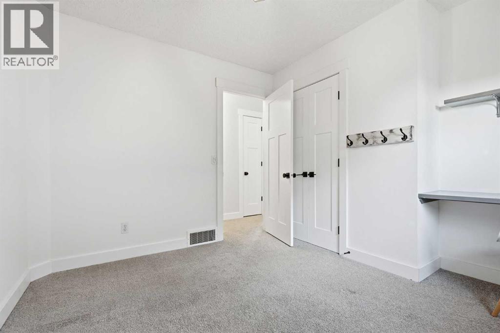 130 Chapman Close Se Property Photo 29