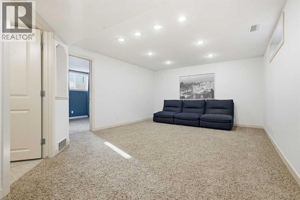 130 Chapman Close Se Property Photo 34